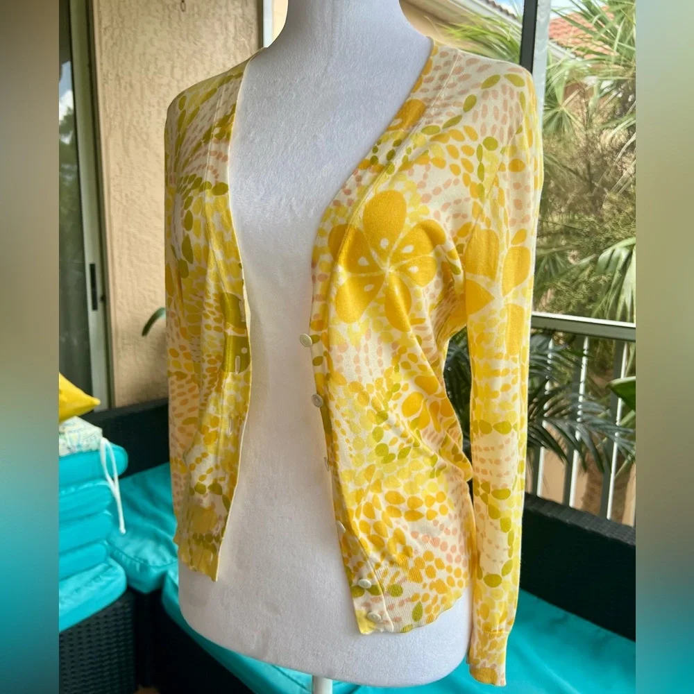 Yellow Flowers Pattern Women's Cardigan